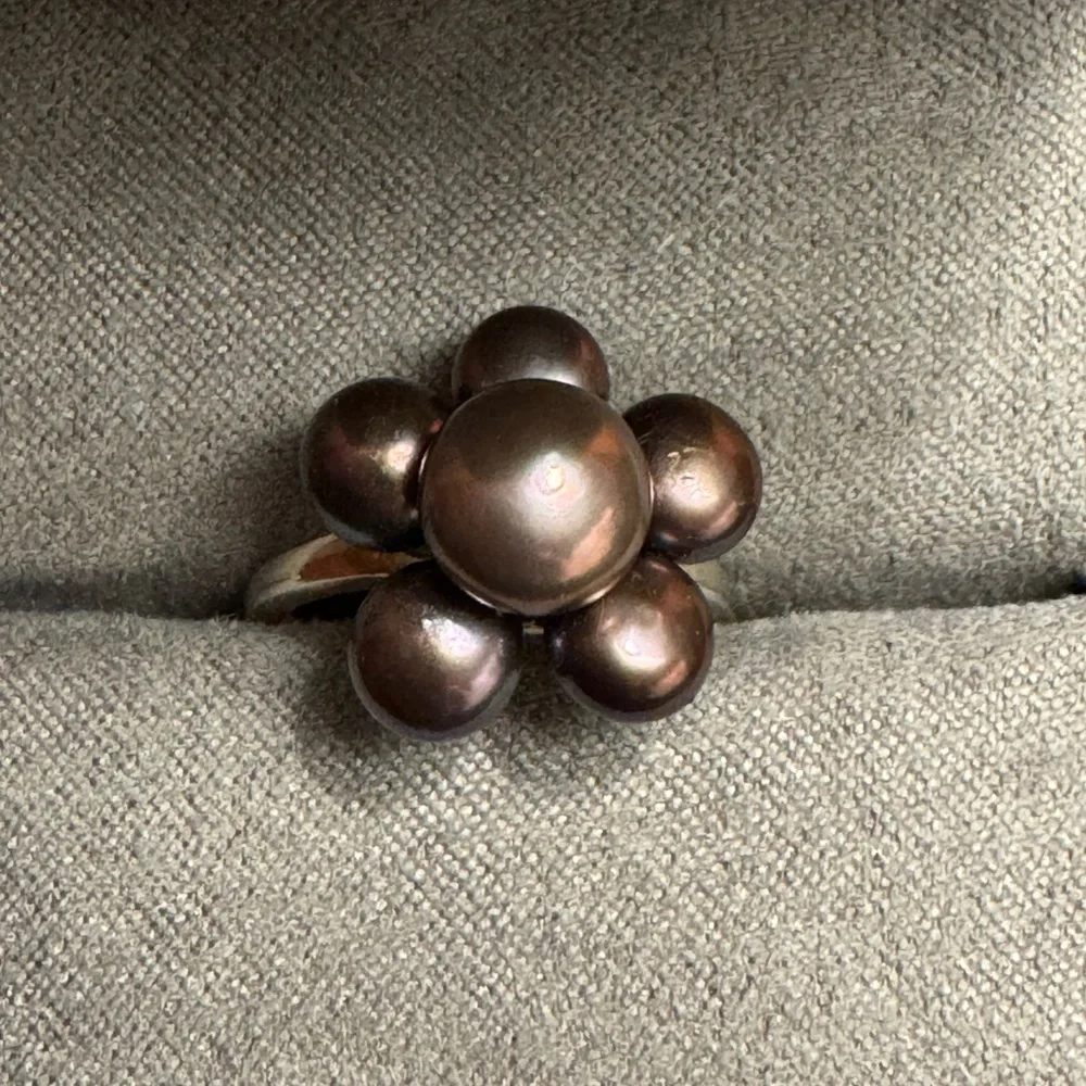926 Sterling Tahitian Pearl Cluster Flower Ring